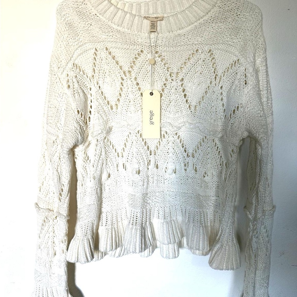 Greige knit Sweater Women SZ S
Boho Crochet Ruffle Hem/off
White/vintage Style